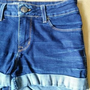 BDG jean shorts size 27